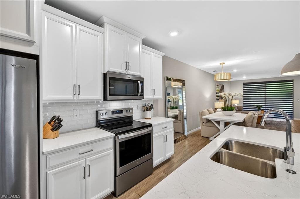 14567 Edgewater CIR-8