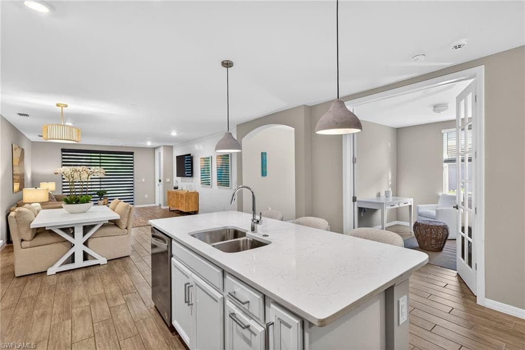 14567 Edgewater CIR-9