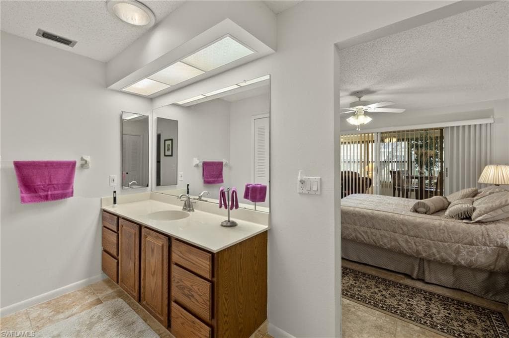 1279 Hazeltine DR-5