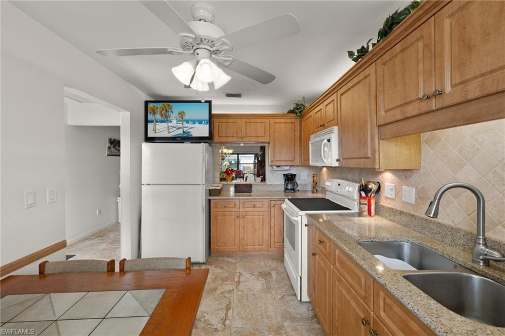 1279 Hazeltine DR-2
