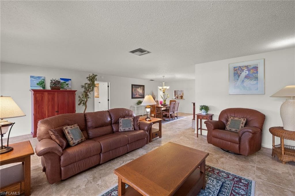 1279 Hazeltine DR-3