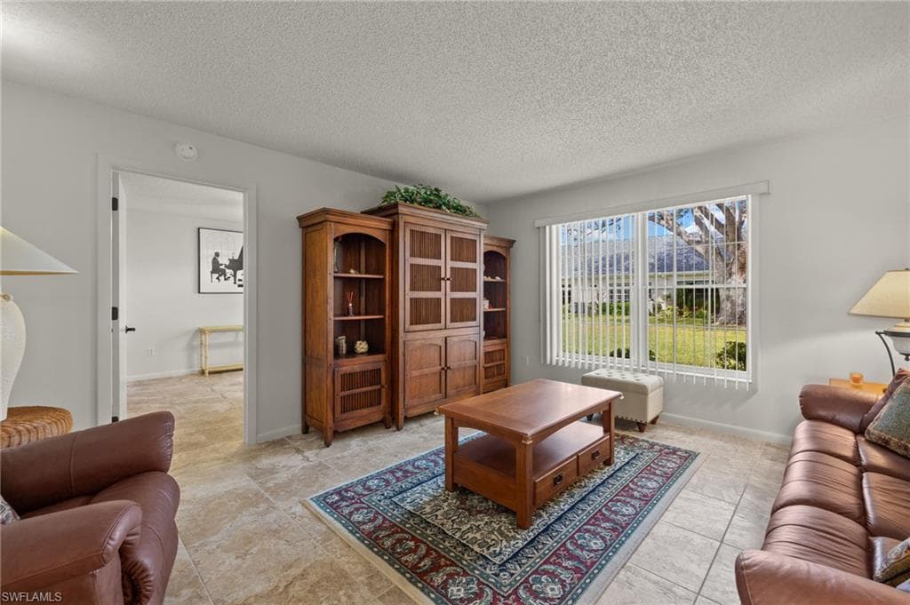1279 Hazeltine DR-7