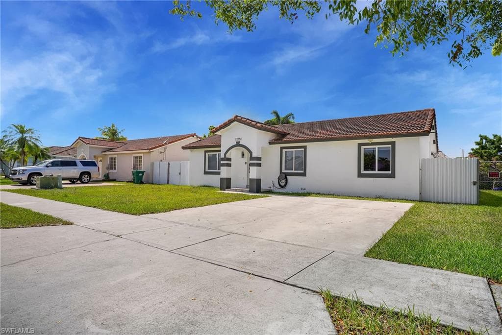 12551 SW 223 ST-1