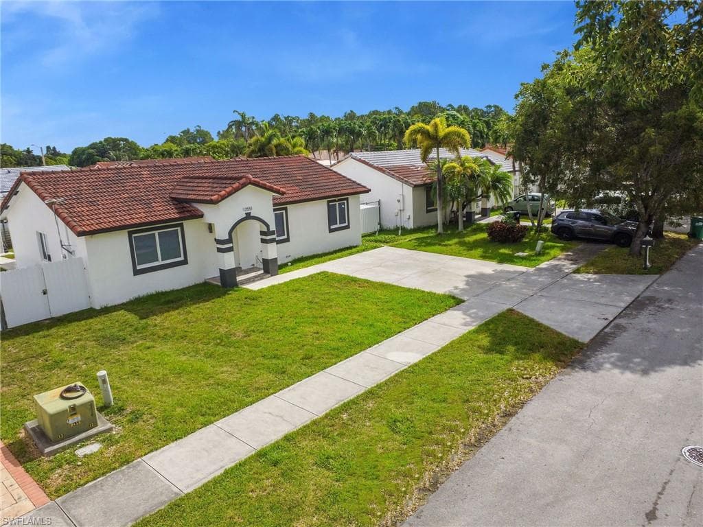 12551 SW 223 ST-28