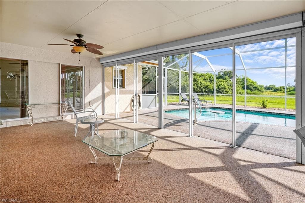 711 Mirror Lakes DR-44