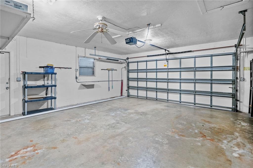 711 Mirror Lakes DR-39