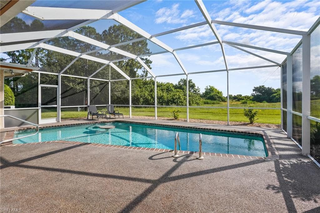 711 Mirror Lakes DR-3