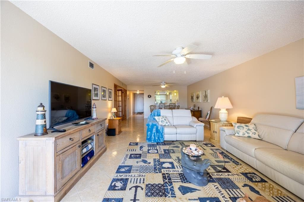 304 Tudor DR 7-23