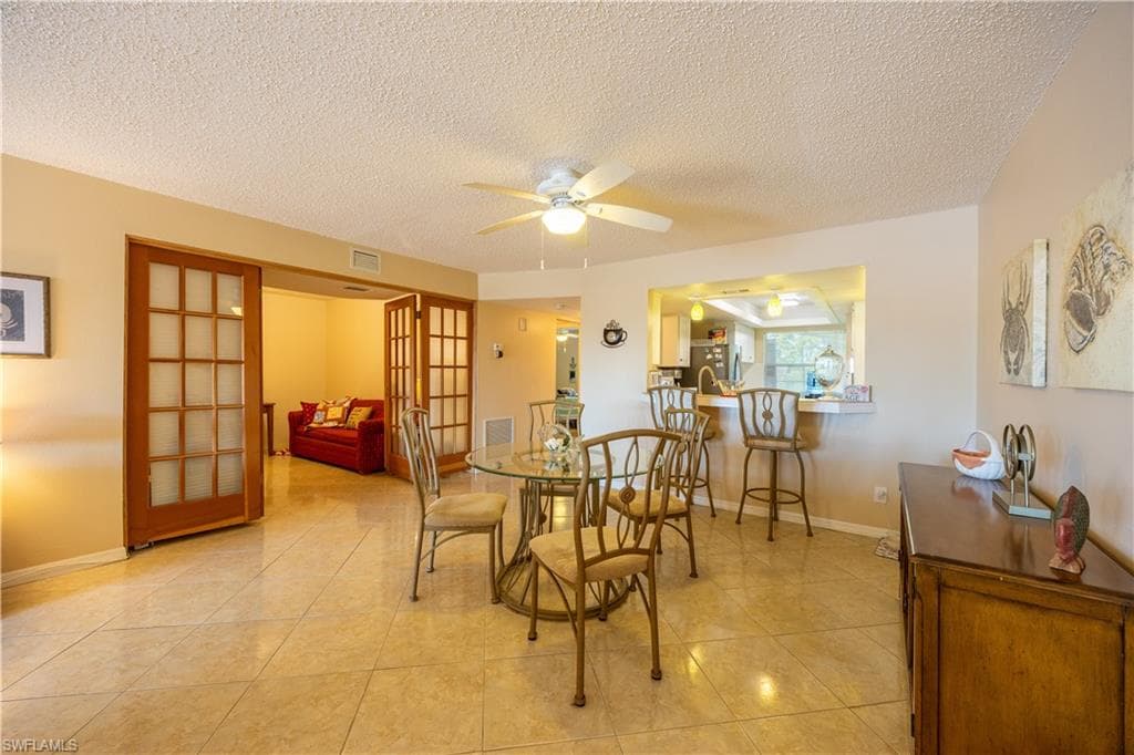 304 Tudor DR 7-15