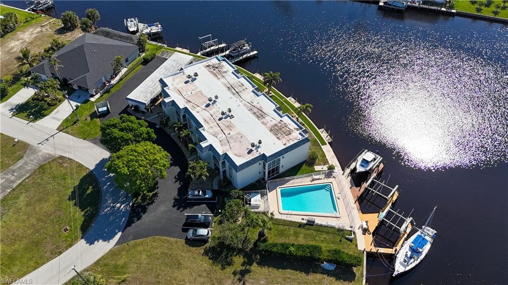 304 Tudor DR 7-34