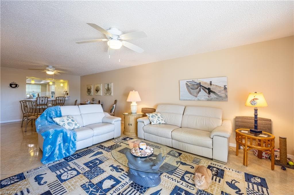 304 Tudor DR 7-22