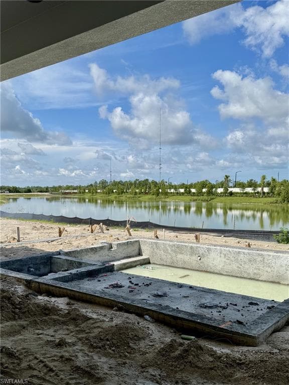 25562 Crystal Shore DR-5