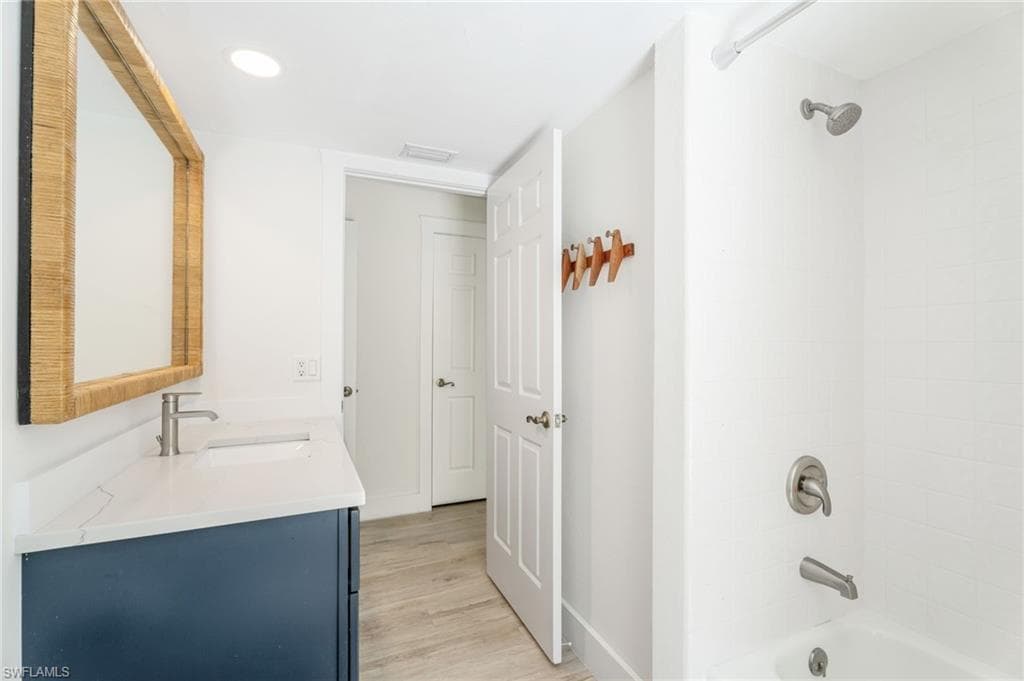 15180 Briar Ridge CIR-23