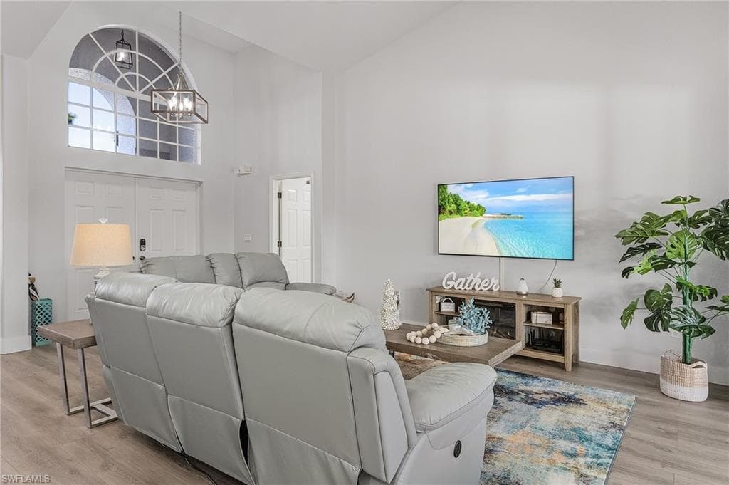 805 SW 8th CT-1