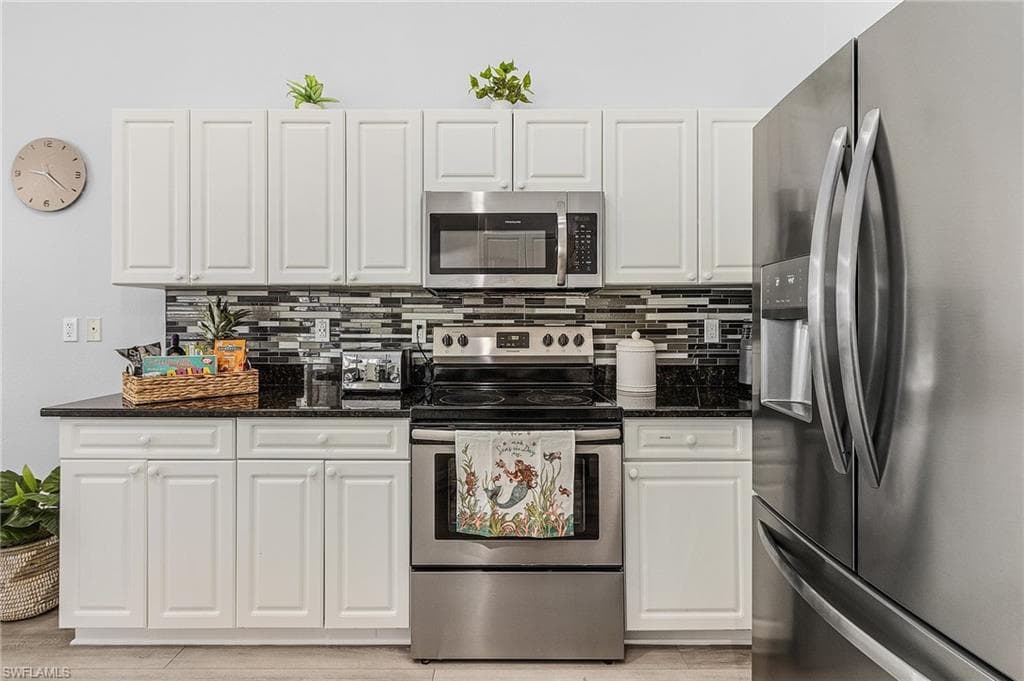 805 SW 8th CT-10