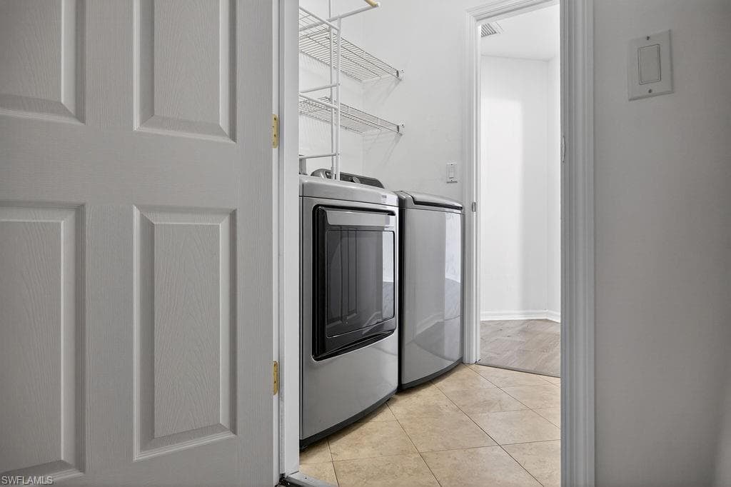 11580 Forest Mere Dr-18