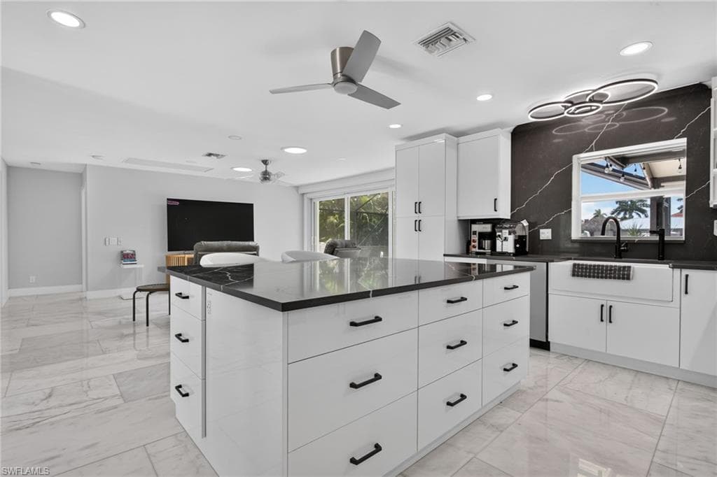226 1st ST-5