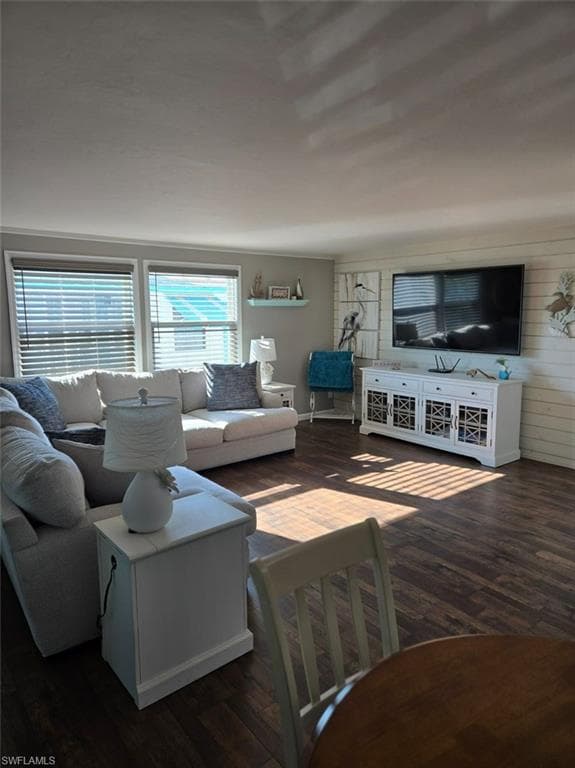 114 Elise DR-33