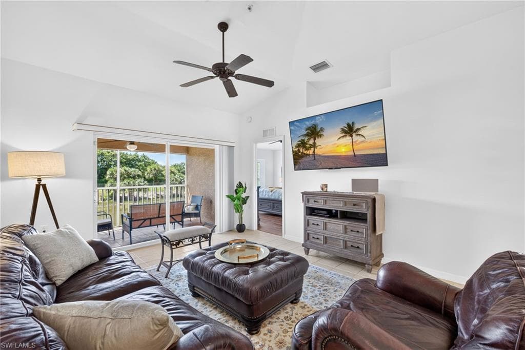 2815 Cypress Trace CIR 204-1