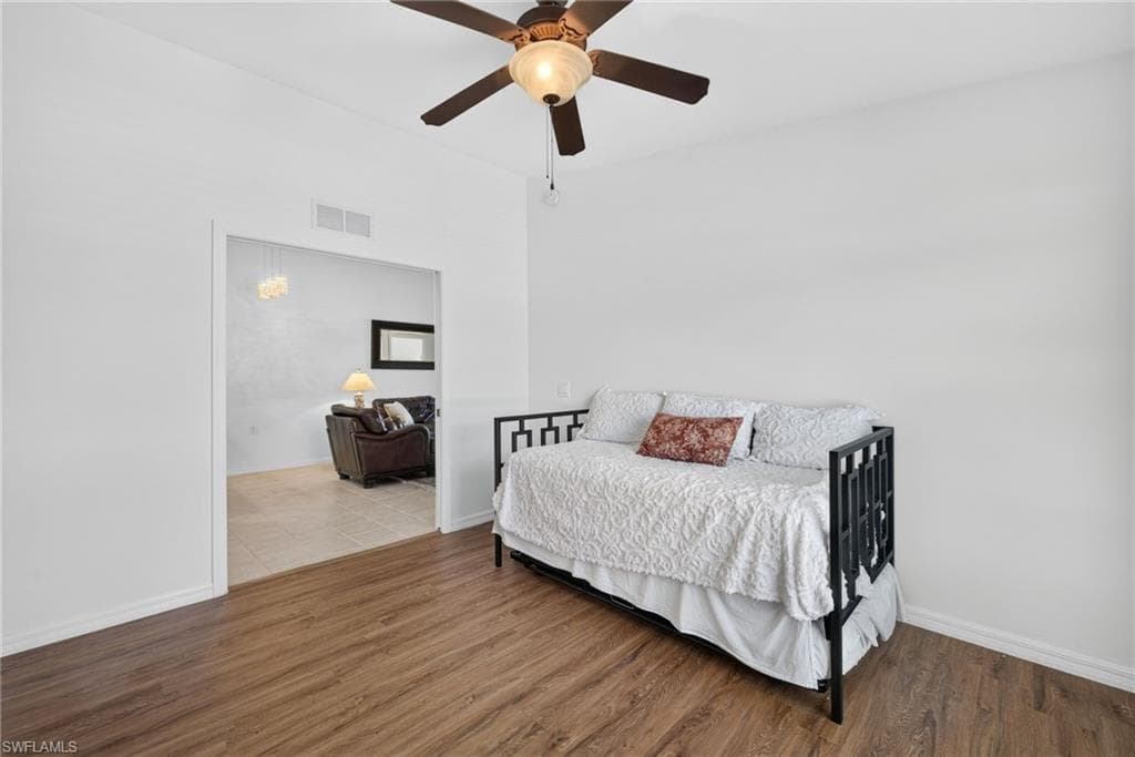 2815 Cypress Trace CIR 204-20