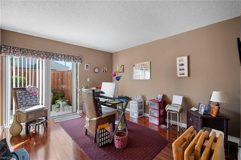 5272 Cedarbend DR 1-9