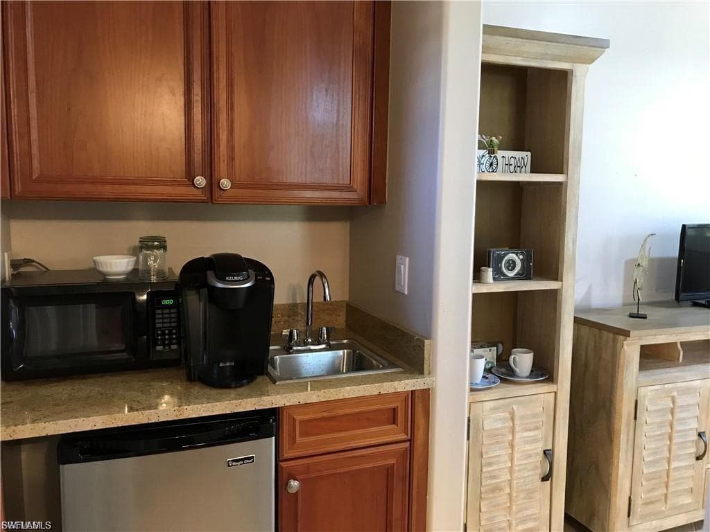 8314 Provencia CT-15