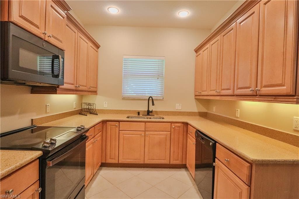 4341 Lazio WAY 1209-7