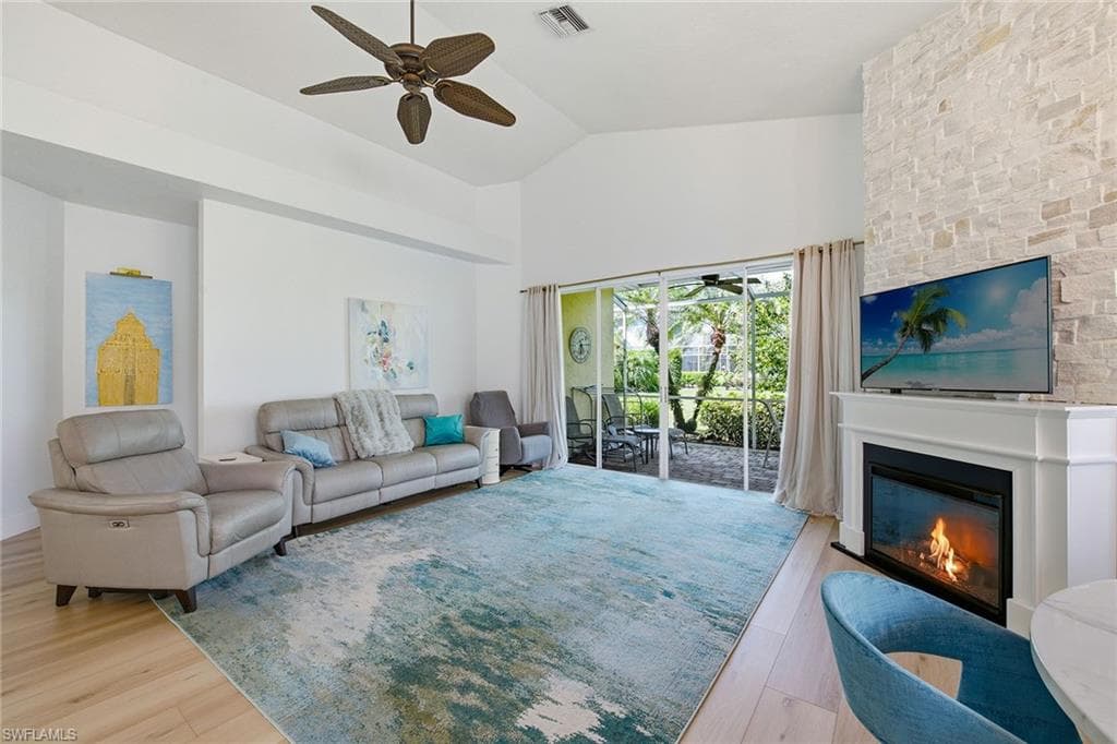 5900 Fountain DR-5