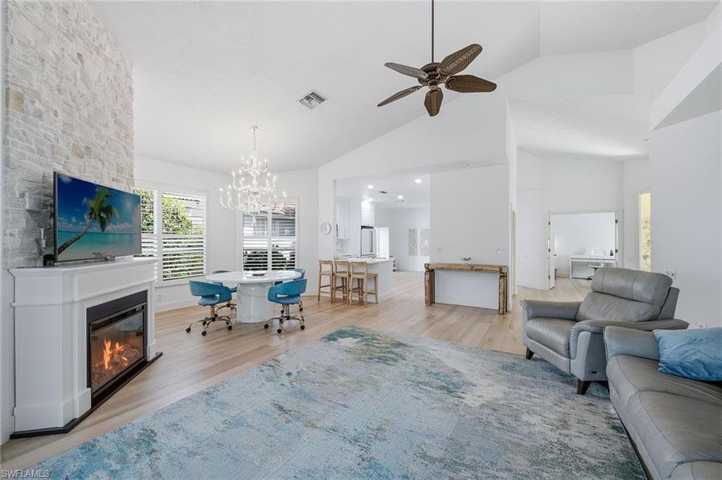 5900 Fountain DR-4