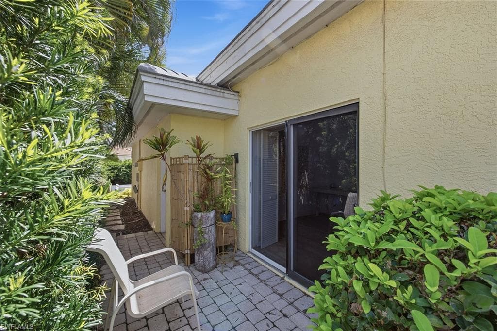 5900 Fountain DR-23