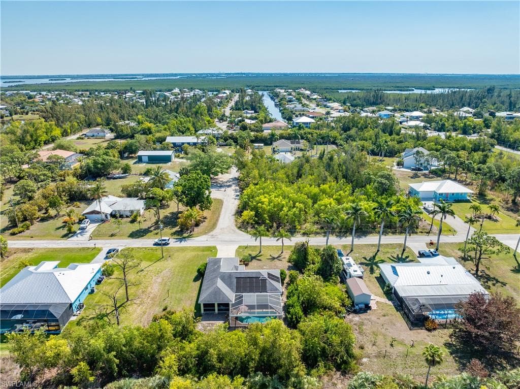 11693 OAKLAND DR-35
