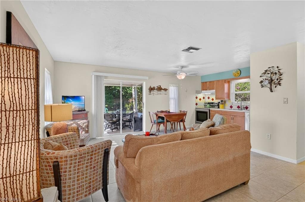 3489 Quails WALK-10
