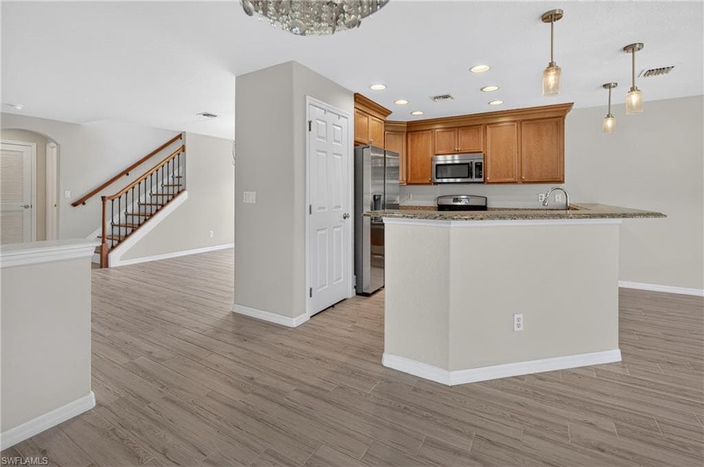 9026 Astonia WAY-24