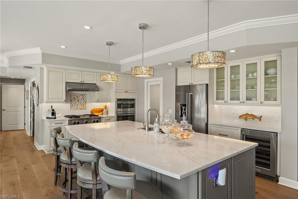 1674 Sabal Palm DR-12