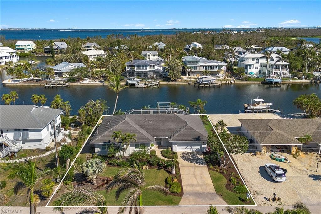 1674 Sabal Palm DR-33
