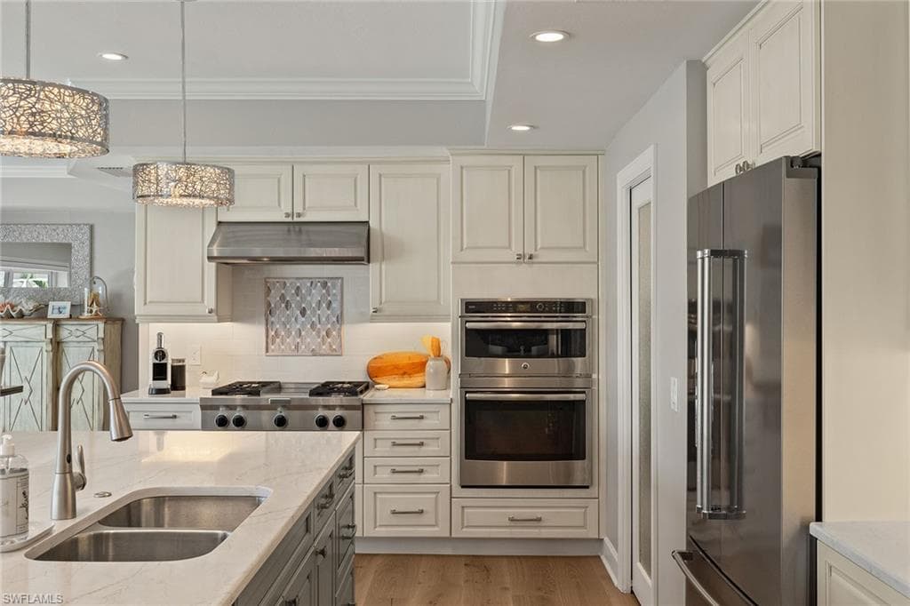 1674 Sabal Palm DR-13
