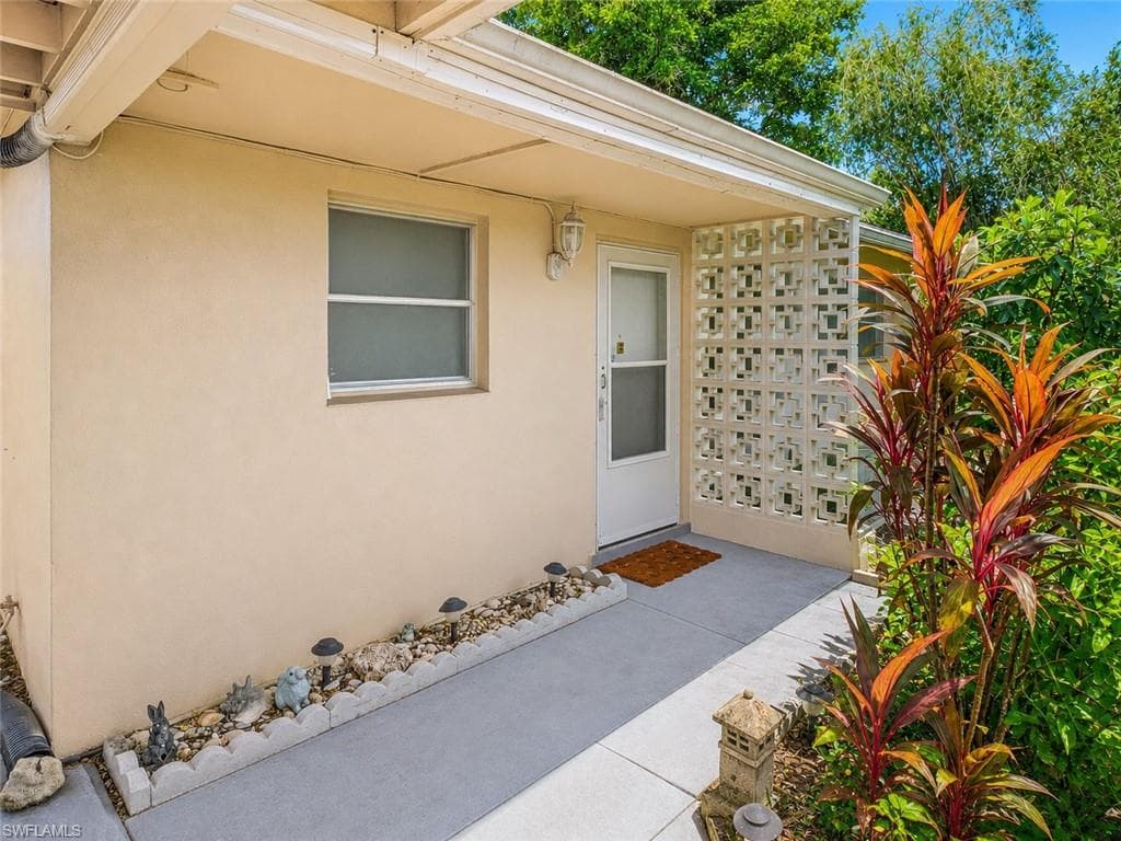 2214 Gladiola DR-1