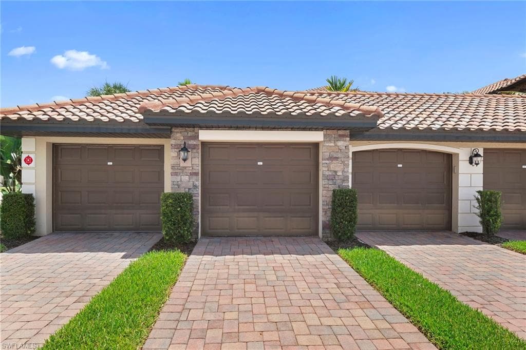 28011 Bridgetown CT 5221-3