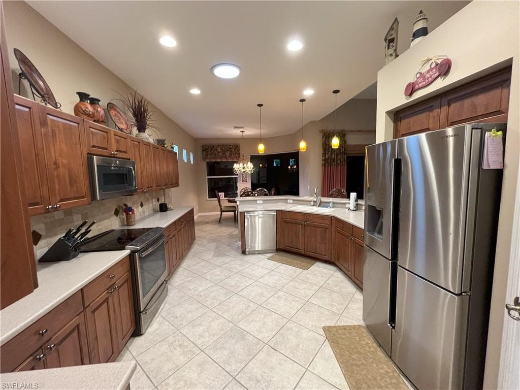 26455 Doverstone ST-8