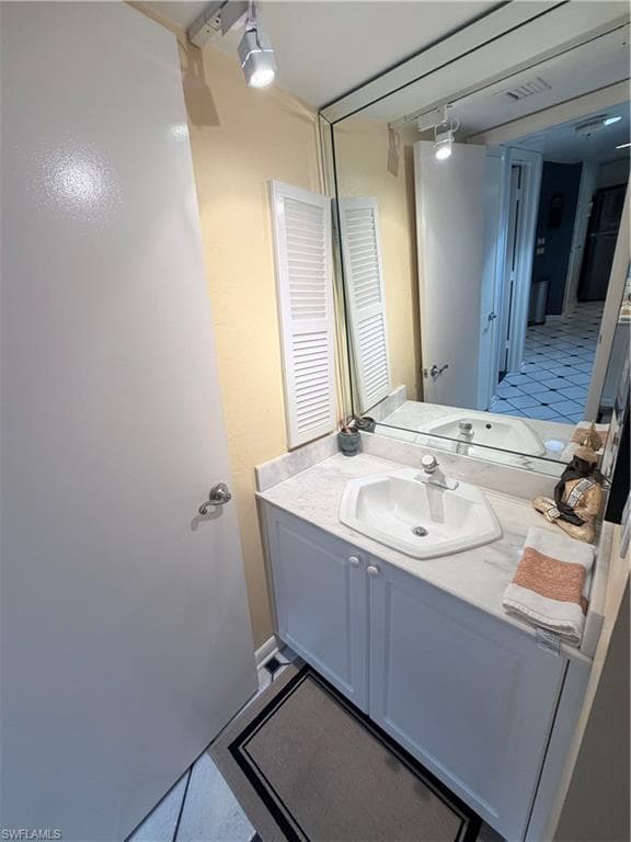 3350 N Key DR 813-21