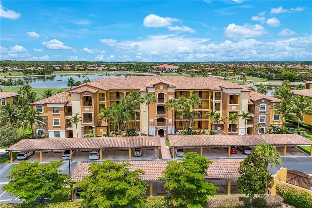 17951 Bonita National BLVD 422-1