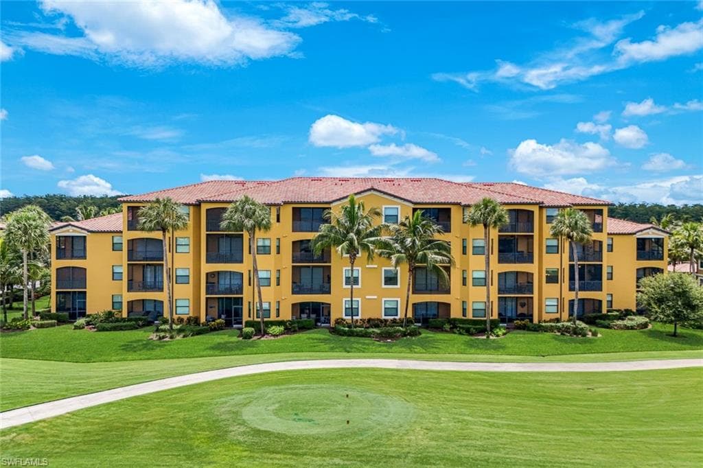 17951 Bonita National BLVD 422-2