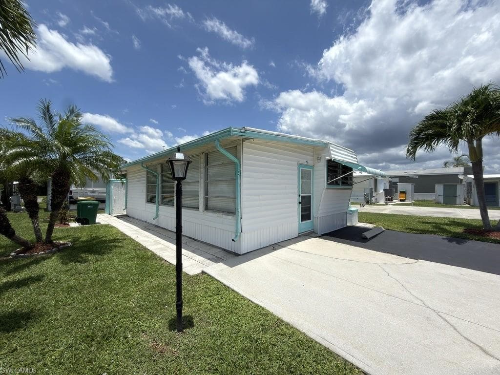 16 Jade DR-1