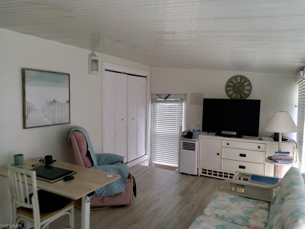 16 Jade DR-3