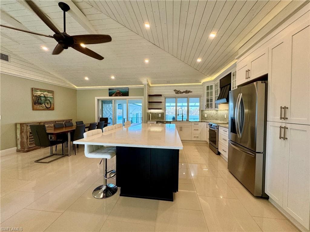 8065 Lagoon RD-18
