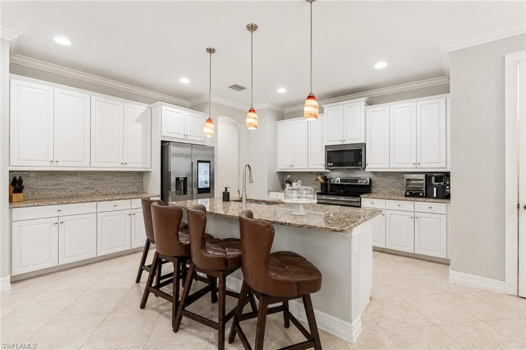 3861 King Williams ST-12