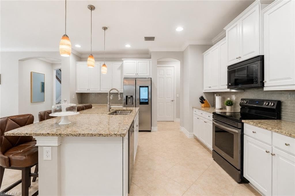 3861 King Williams ST-11