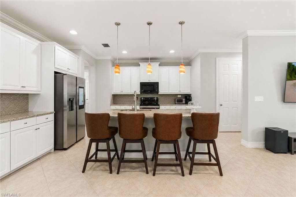 3861 King Williams ST-6