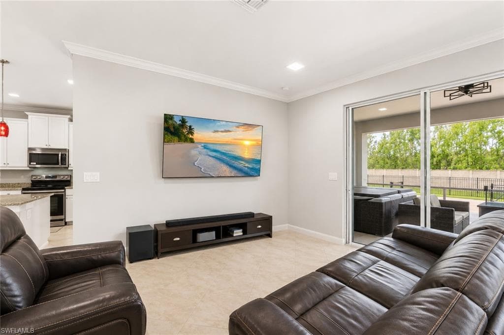 3861 King Williams ST-10