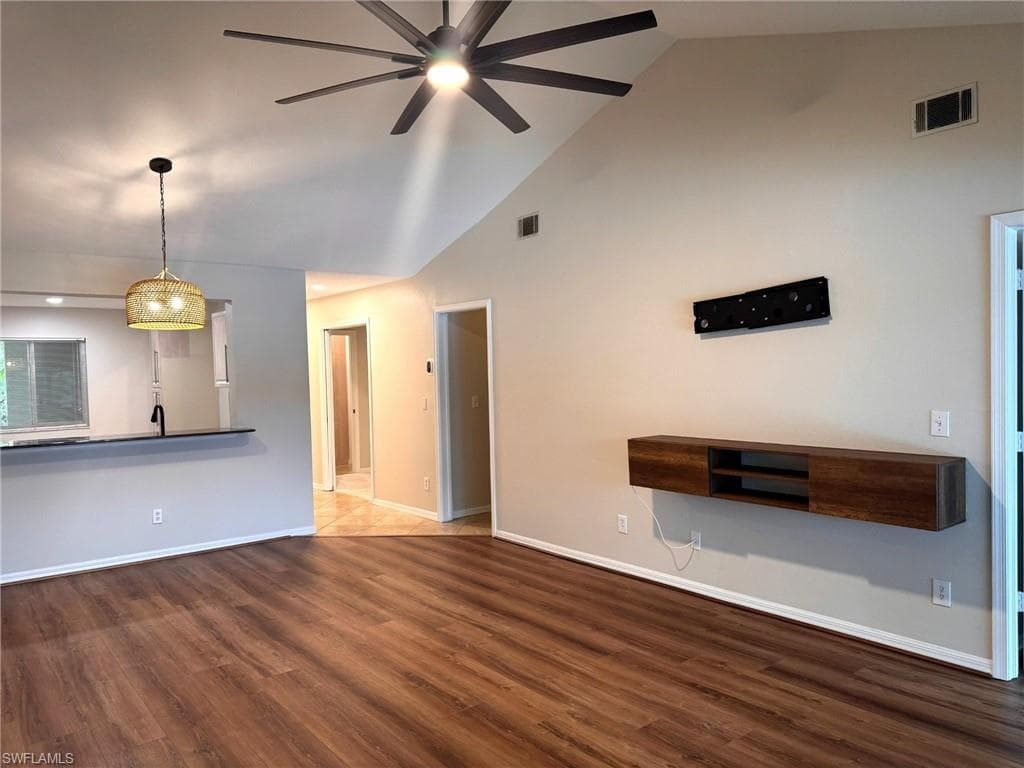 240 Timber Lake CIR D201-4